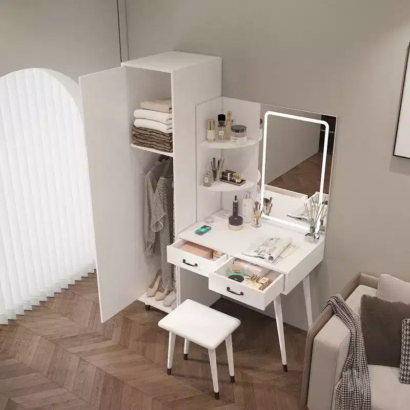 Coiffeuse et armoire blanches