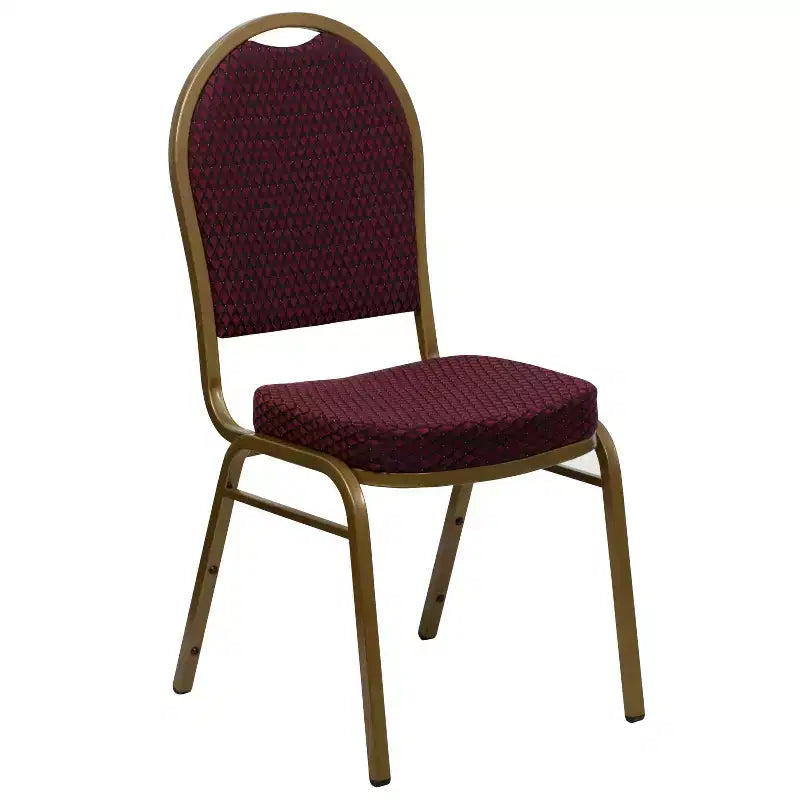 Chaises de banquet empilables à dossier en dôme