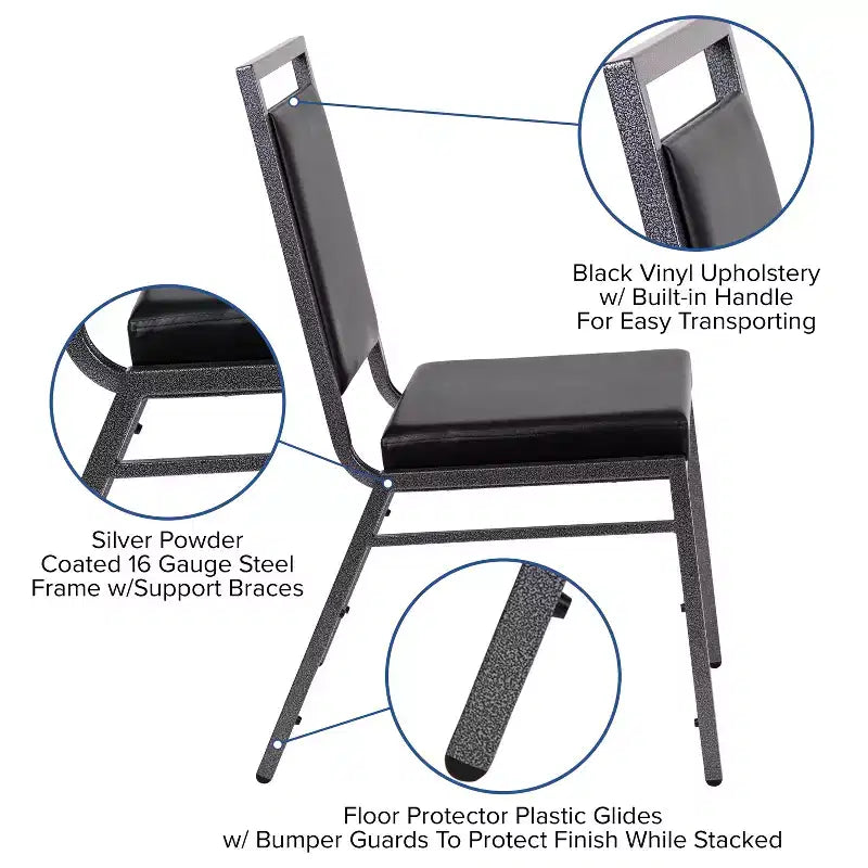 Chaise de banquet empilable avec dossier carré et cadre nervuré argenté.